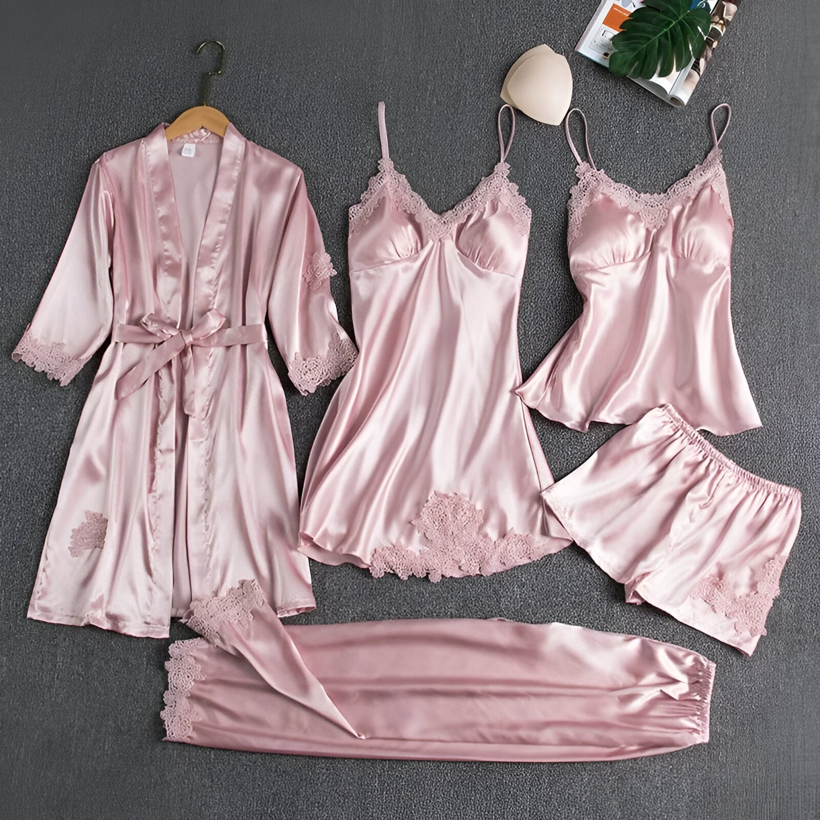 Pink (Almost sold out) / 4XL