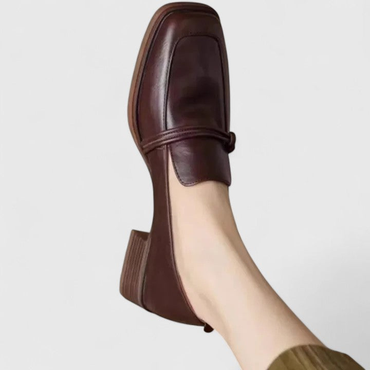Brown / 11